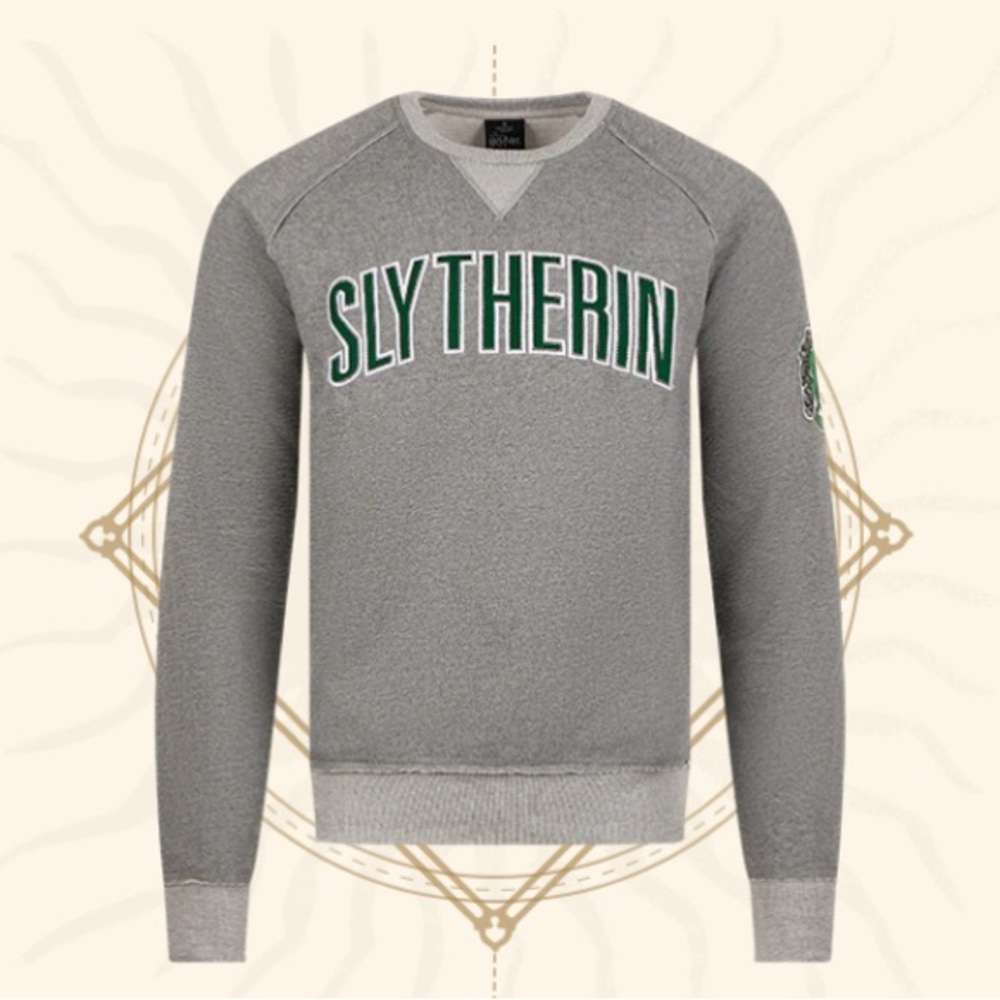 HP Universal Studios Slytherin Unisex small 
Sweatshirt WW gray Slytherian